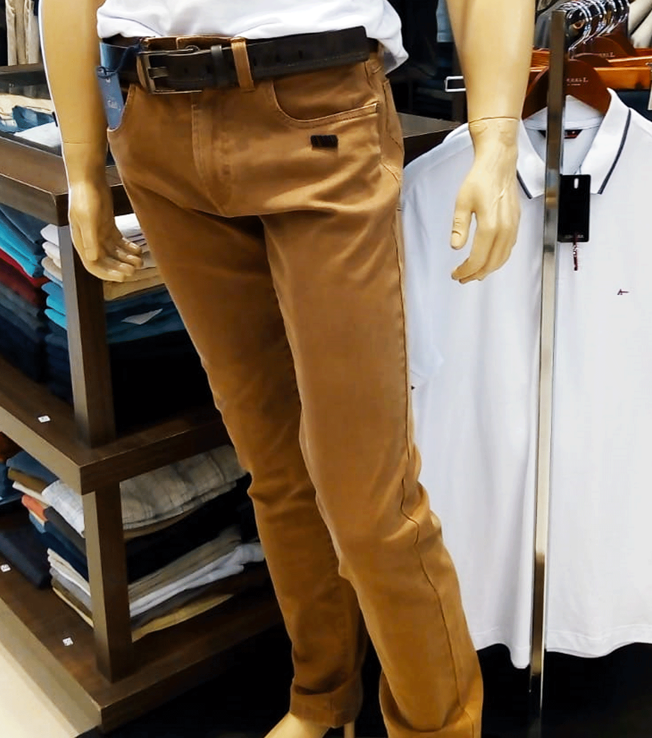 5 Beige Pants Outfits For Men  Moda masculina casual, Moda